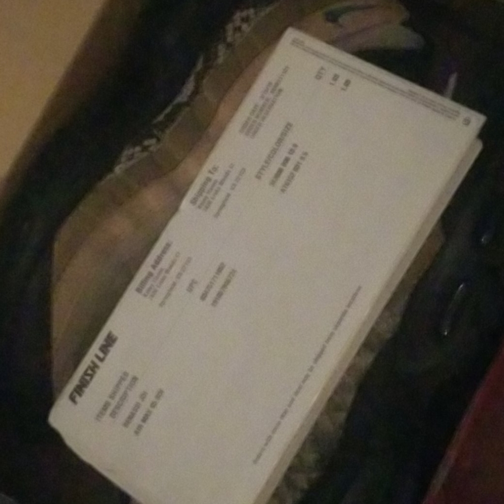 Shoes - Picture 4 of 4